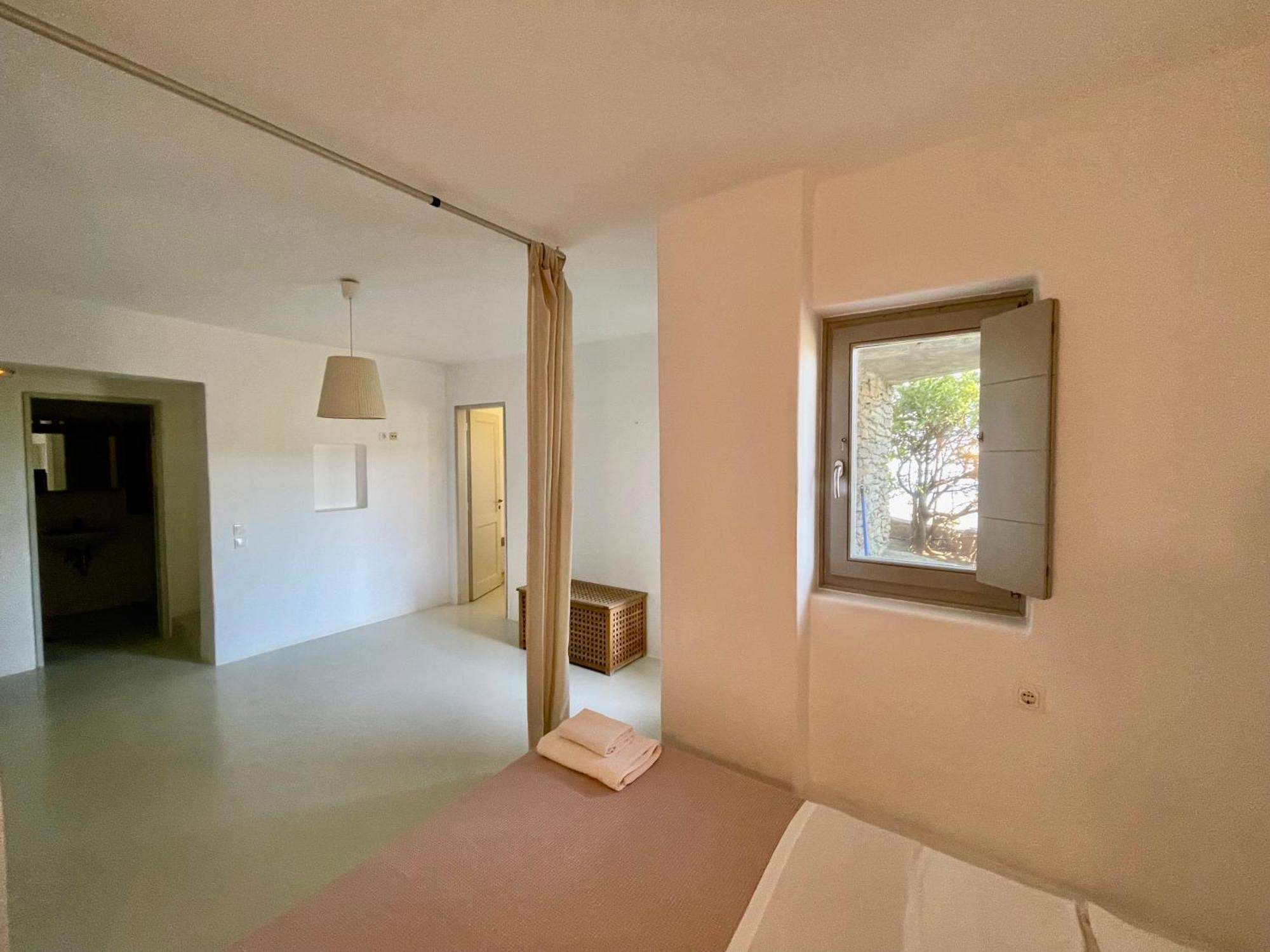 Aegean Wings Maisonette Ioulis